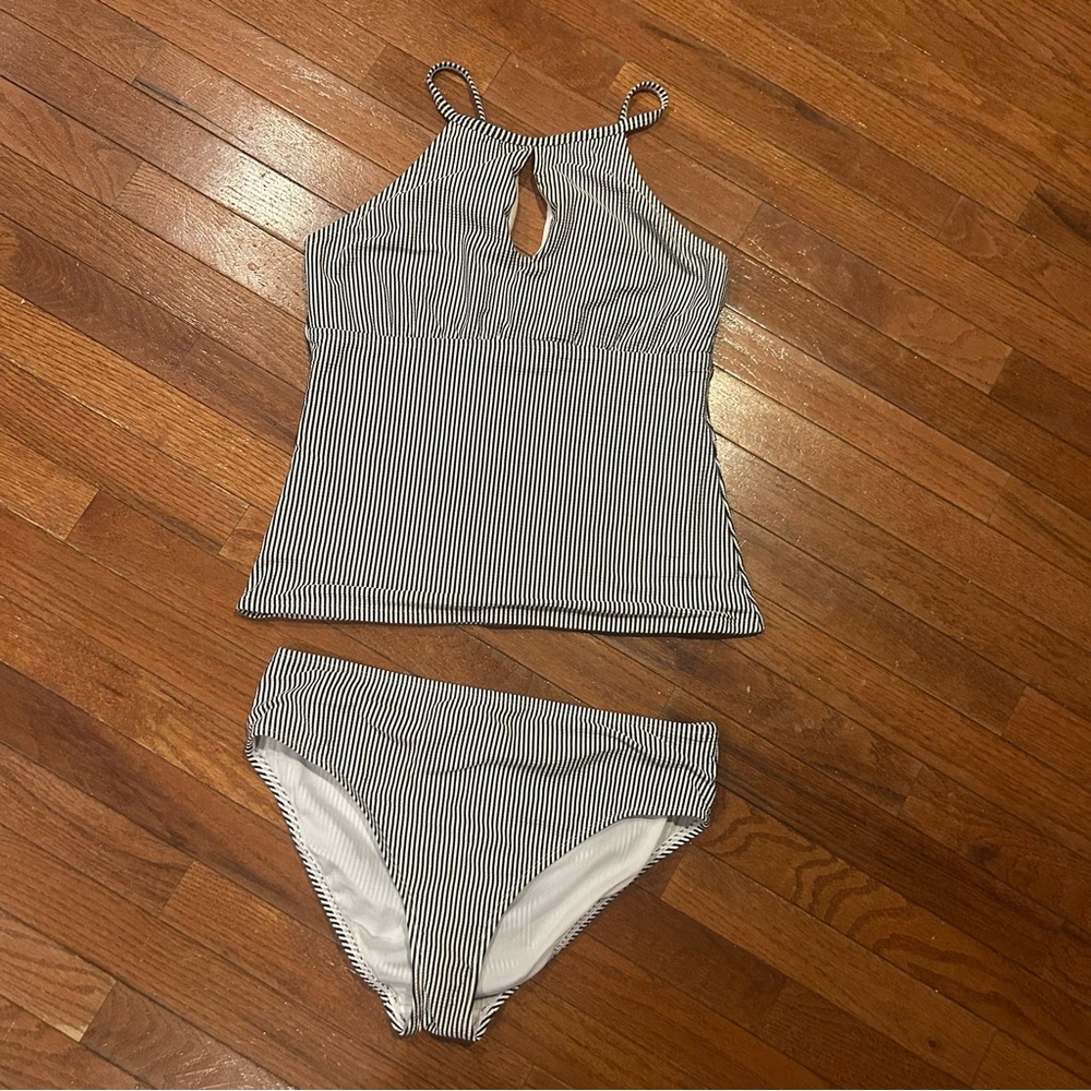 ELLEN TRACY Seersucker women’s size 12 Halter Bikini Set